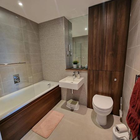 1 Bed Flat At Forest Hill Station Apartman London Kültér fotó